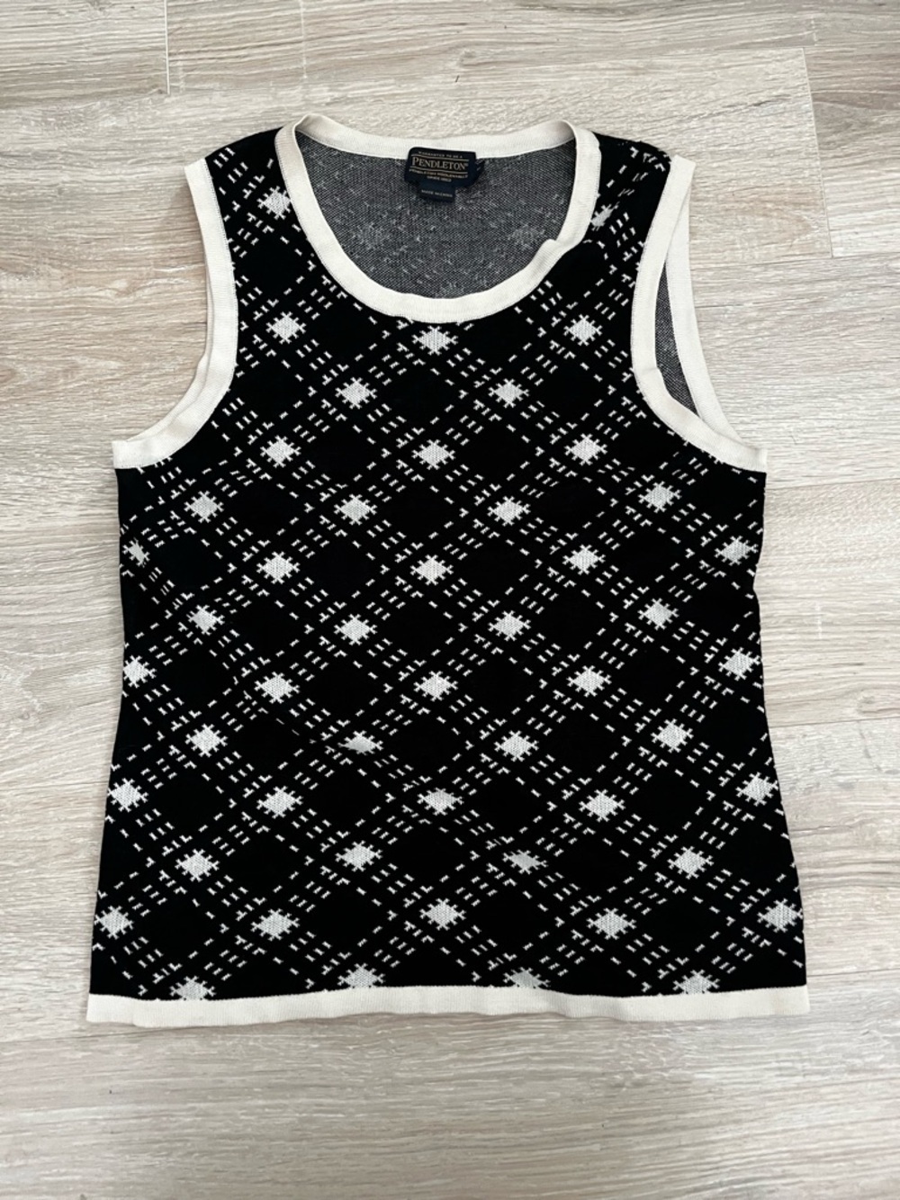 Pendleton Women’s Black White Patterned Knit Sweater Vest Silk Cotton Blend M